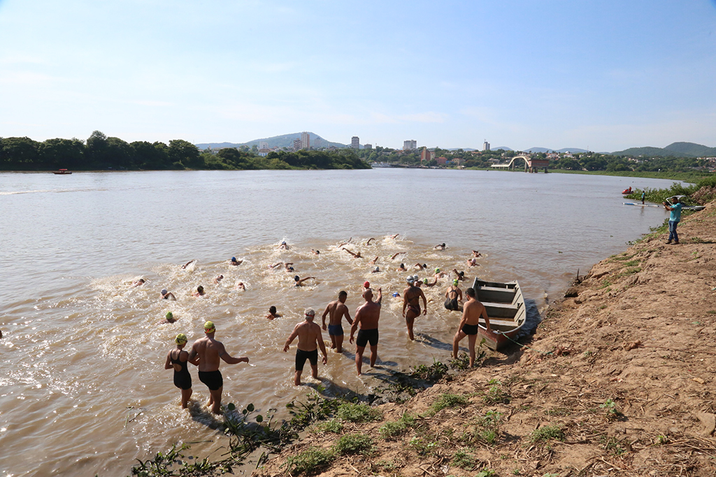 Eco Pantanal Extremo: campeão da Maratona Aquática nadou 5 km