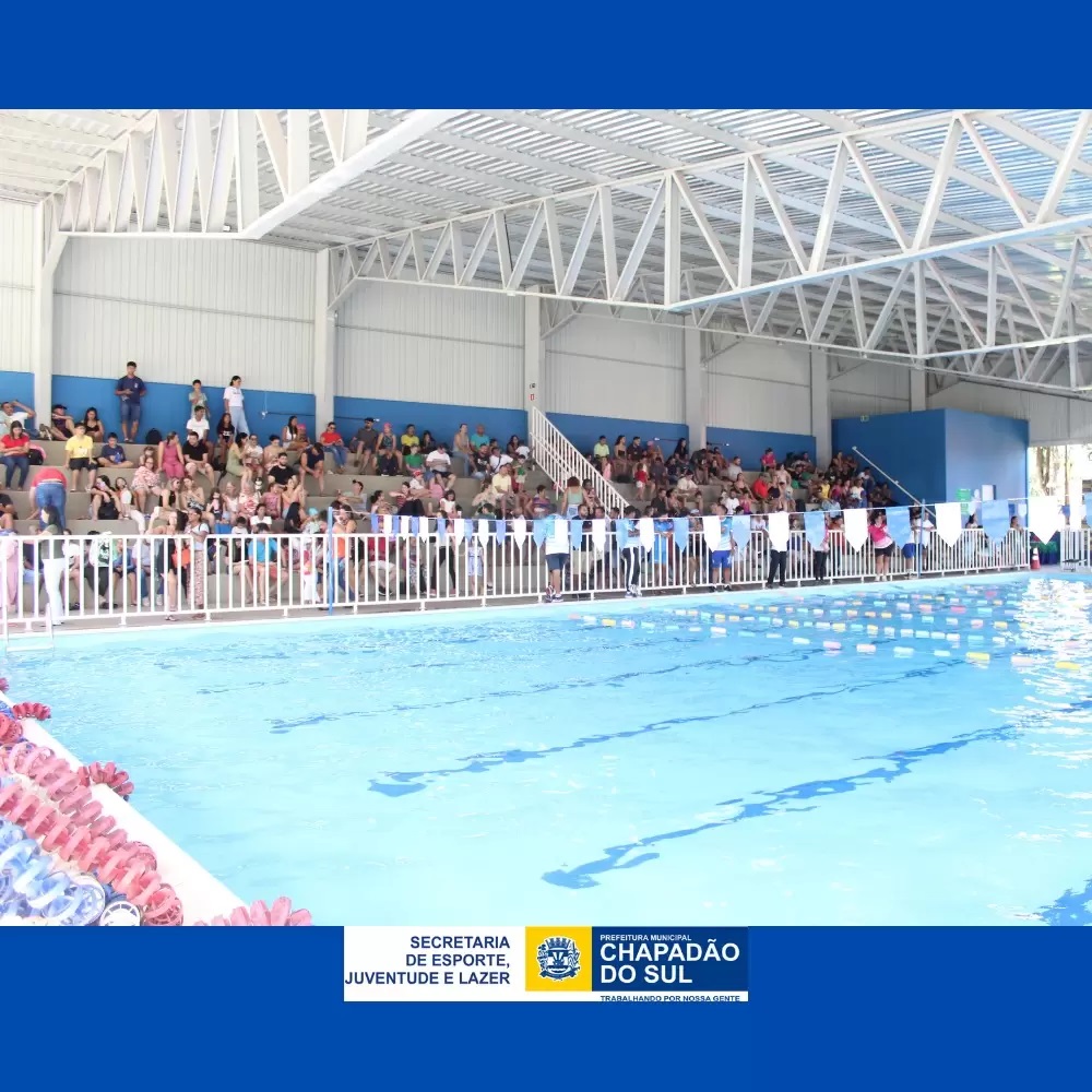 Festival de Natação Encanta Participantes de Todas as Idades em evento