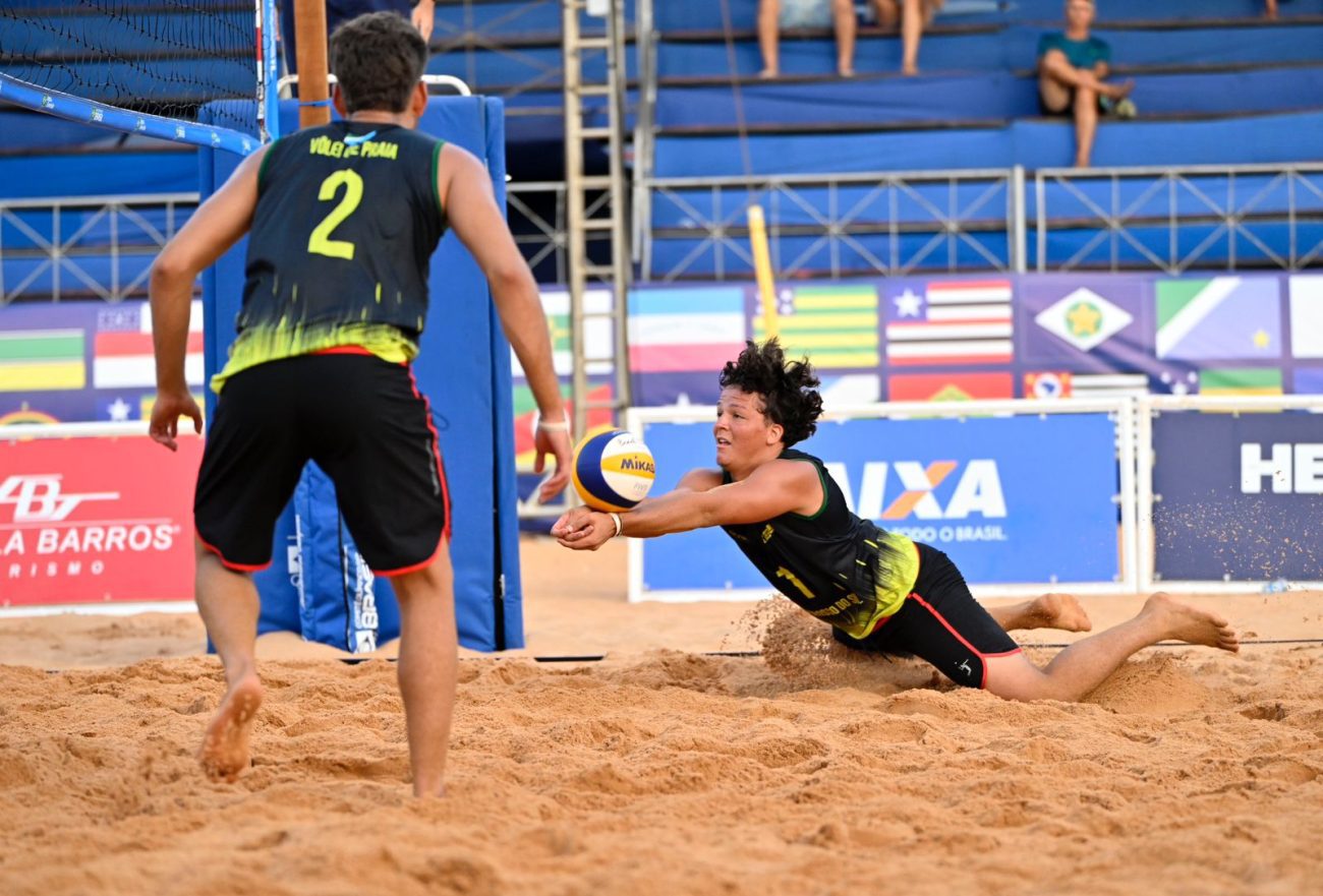 Jogadores três-lagoenses conquistam vice-campeonato no vôlei de praia