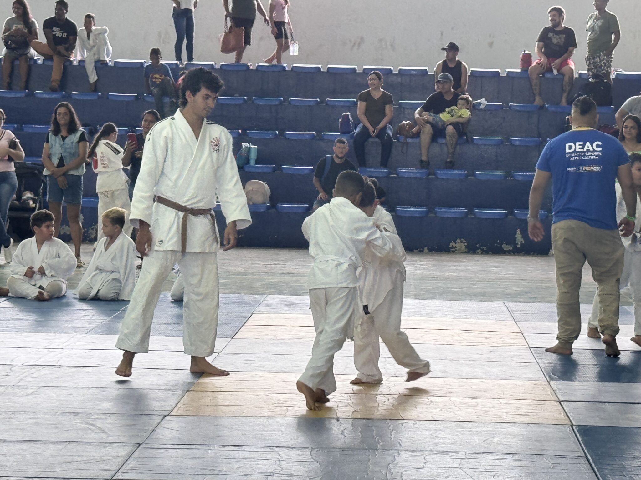 Festival Infantil de Judô reúniu 400 alunos de Campo Grande
