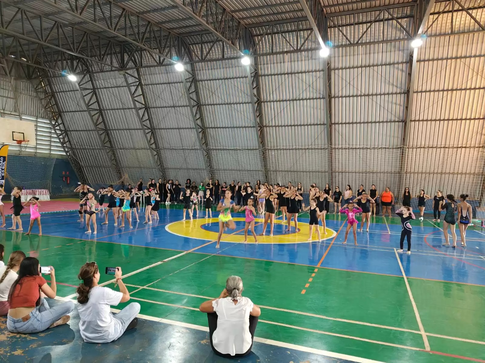 Festival de Ginástica Rítmica Premia Alunas em Chapadão do Sul