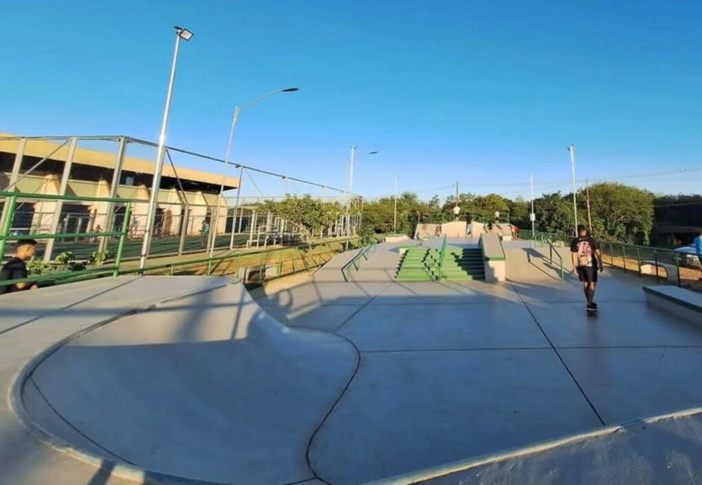 Prefeitura de Bonito entrega Pista de Skate Street