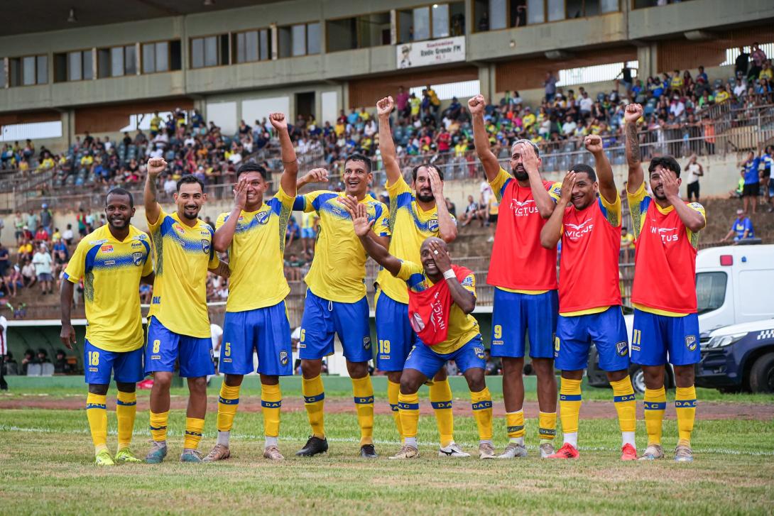 Dourados AC bate Águia Negra no primeiro jogo perto da torcida
