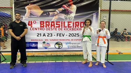 Atletas de Nova Andradina conquistam Ouro no Campeonato de Kickboxing
