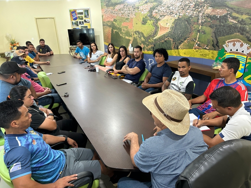 Projeto Forjando Campeões de Costa Rica realiza reunião estratégica