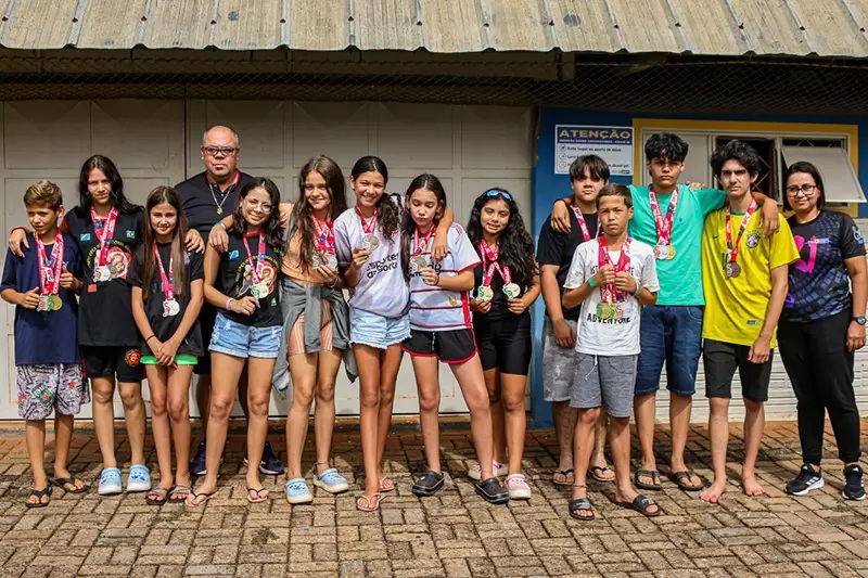 Atletas da Escolinha de Kung Fu de Chapadão do Sul brilham em Campeonato