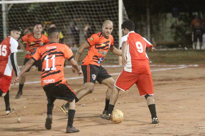 Baixada Tarsila x Polonês FC Copa Buracanã de Futebol Amador...