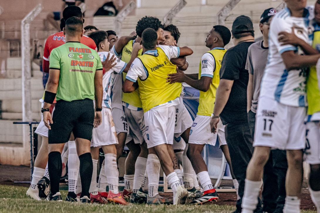 Ivinhema vence Campo Grande com gol no último lance e mantém briga