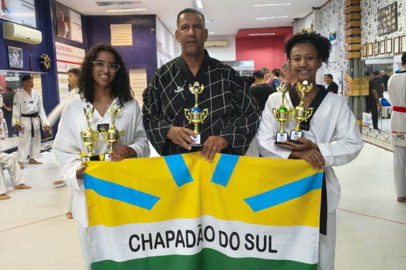 Escolinha Municipal de Taekwondo de Chap...