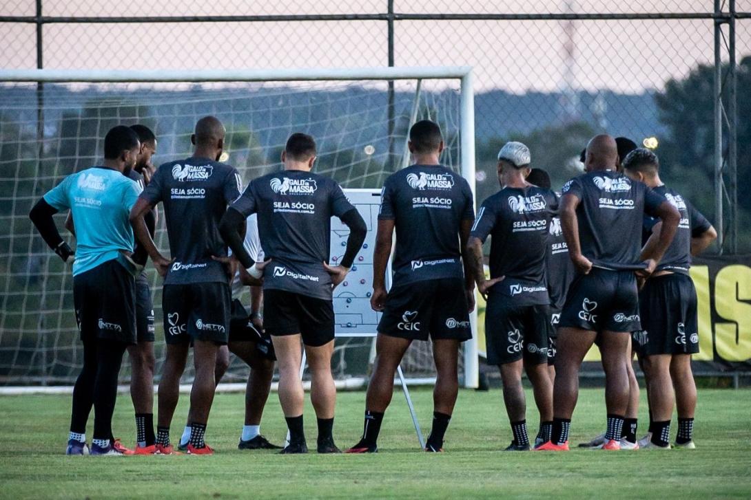 Operário enfrenta líder Uberlândia por p...