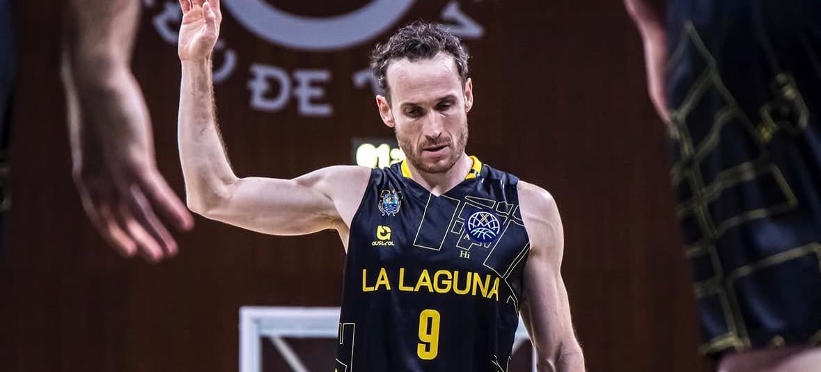 Marcelinho Huertas é eleito o maior joga...