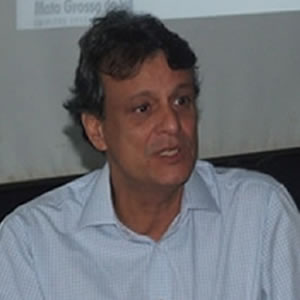 Bate-Bola: Flávio Britto