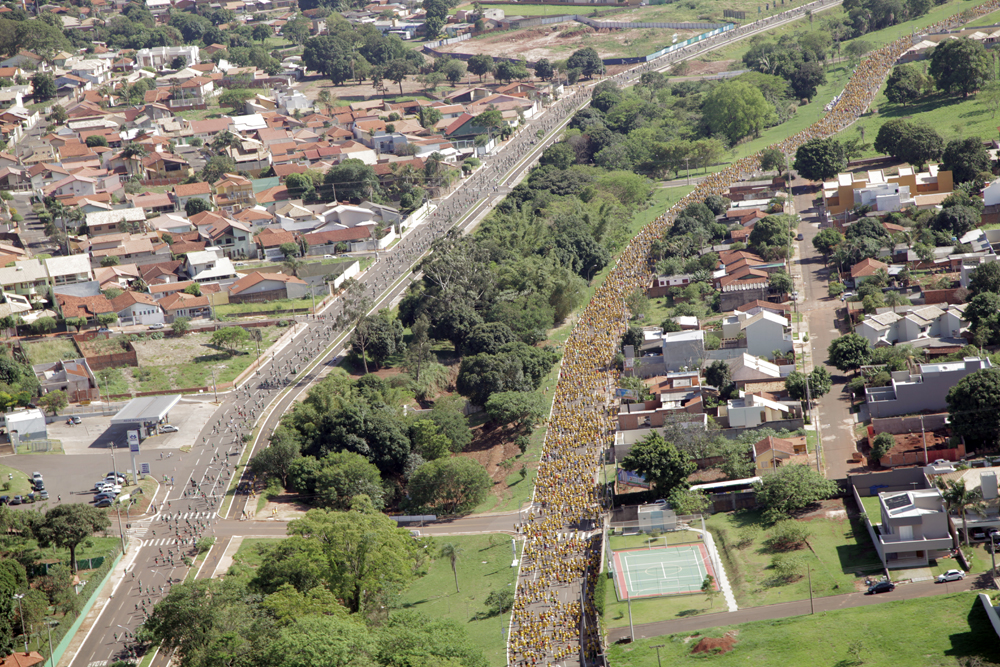 Volta das Nações 2012 reúne 24 mil pessoas pelas ruas da Capital