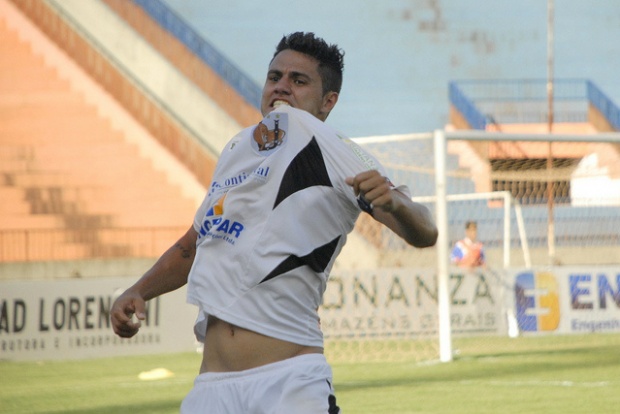 Cene acerta com zagueiro Rodrigo, ex-Ubiratan, para Copa do Brasil