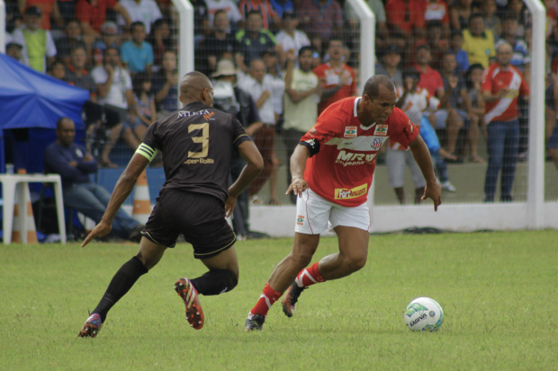 Com 10, Novo busca empate e mantém tabu contra Comercial