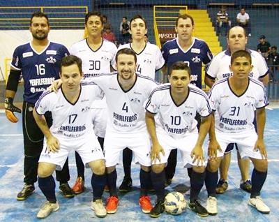 Perfil Ferros goleia em estreia na Copa Status