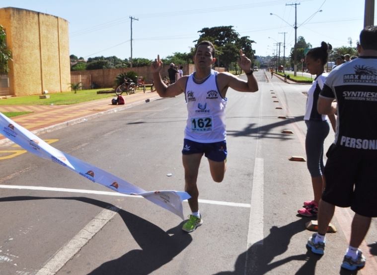 Atletas de MS vencem corrida de Santa Fé do Sul 