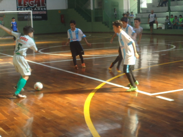 Goleada de 13 a 1 marca semifinal da Copa Pelezinho Estadual