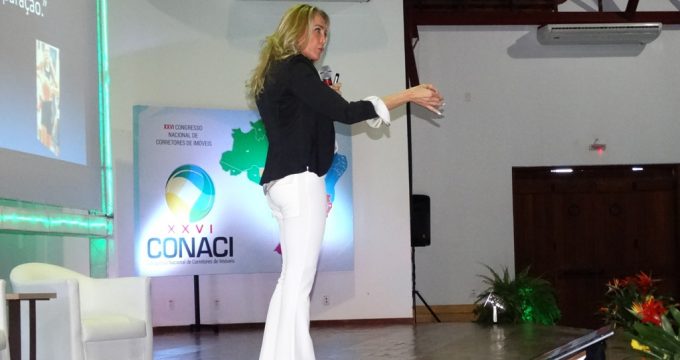 “O campeão não tem medo de ter medo”, afirma Hortência durante palestra em Bonito