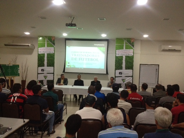 Curso de treinadores reúne mais de 100 alunos em Campo Grande