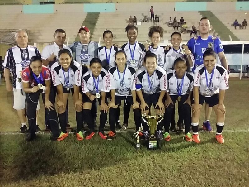 De volta após 20 anos, campeonato feminino consagra Comercial