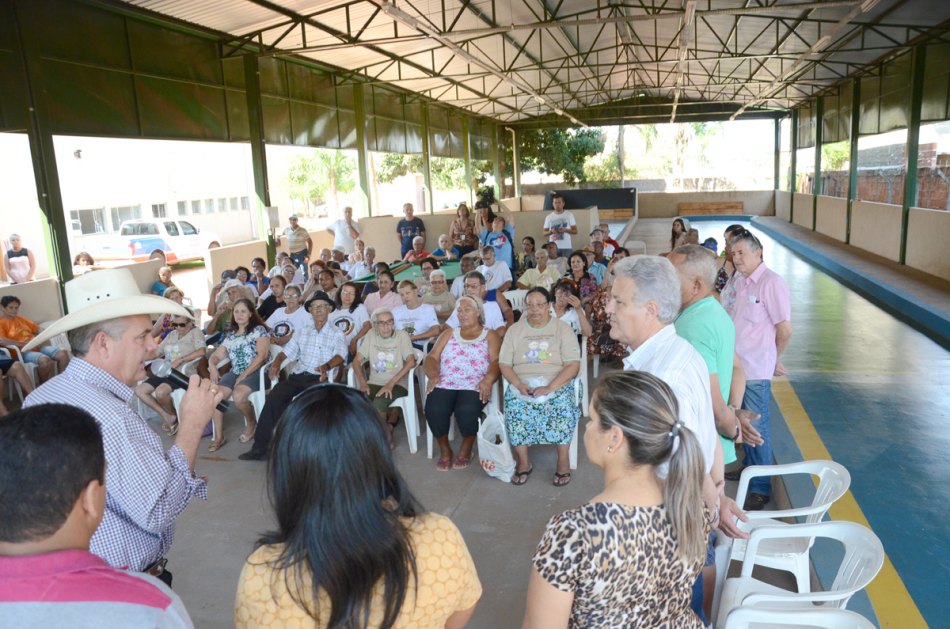 Inaugurada a cancha de bocha do Centro de Convivência Tia Nega