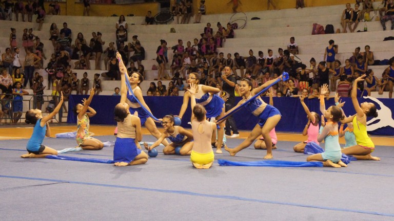 Apresentações de ginástica reúnem 700 pessoas no Rádio Clube