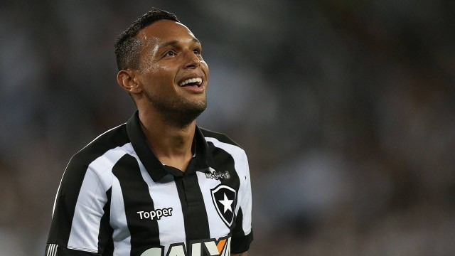 Botafogo confirma renovação de contrato com sul-mato-grossense