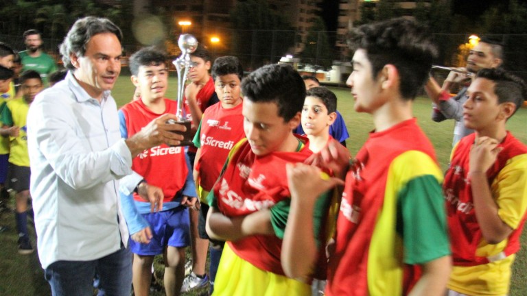  Brasil ganha de Portugal na Minicopa da Escolinha Pública de Futebol