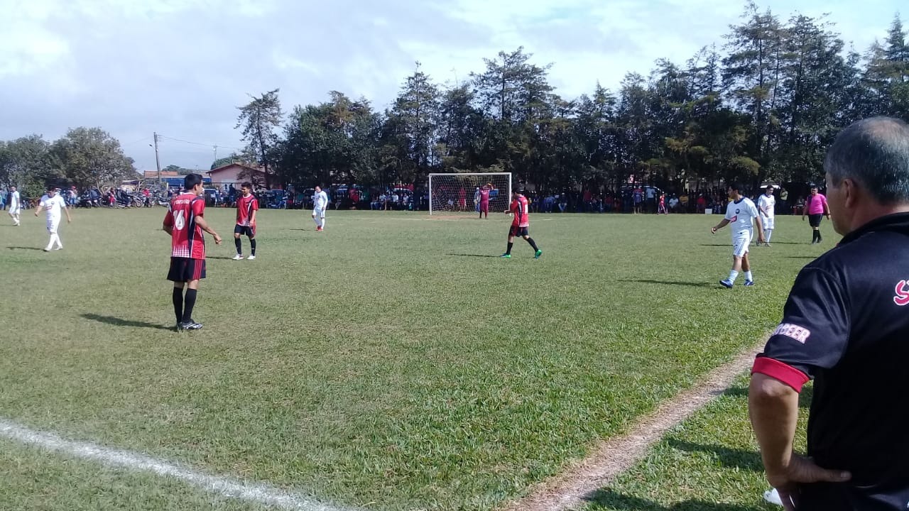 Final da 2ª Copa Porã de Futebol Suíço será no domingo