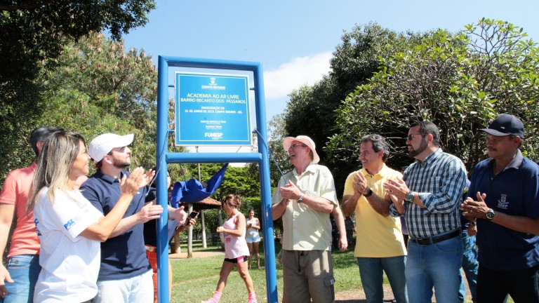 Bairro Recanto dos Pássaros ganha academia ao ar livre