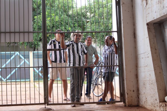 Anapolina nega ter entrado com ação contra Operário devido à situação do Jacques da Luz