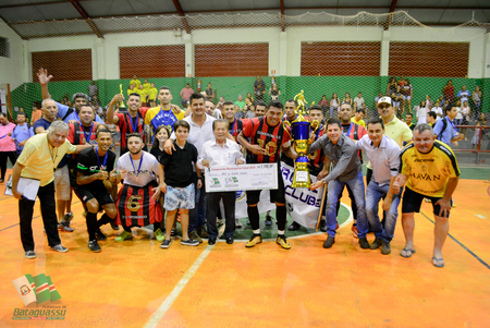 Nos pênaltis, equipe Comercial vence Campeonato de Futsal em Bataguassu