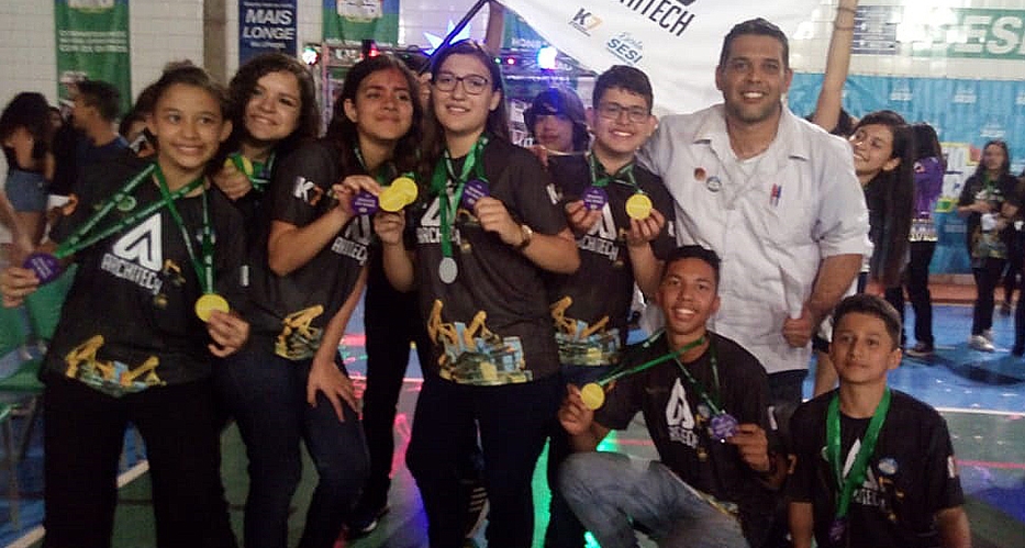 Time Architech vence Torneio Interclasse de Robótica em Corumbá