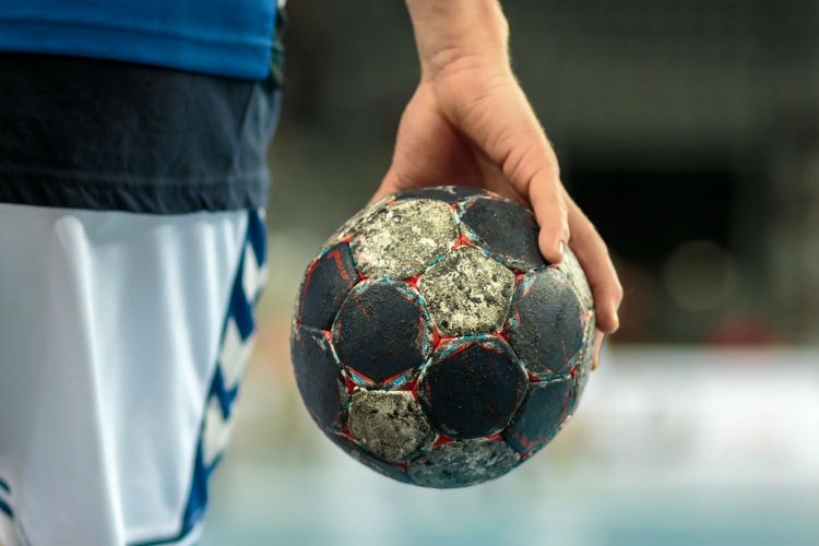 UFMS abre inscrições de bolsas para atuação no esporte