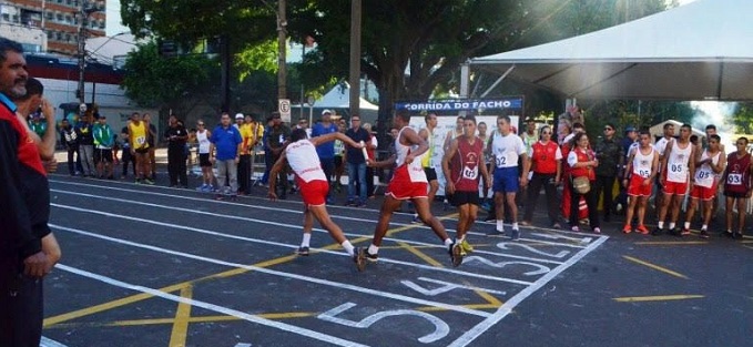 Tradicional Corrida do Facho abre festividades de 120 anos da capital