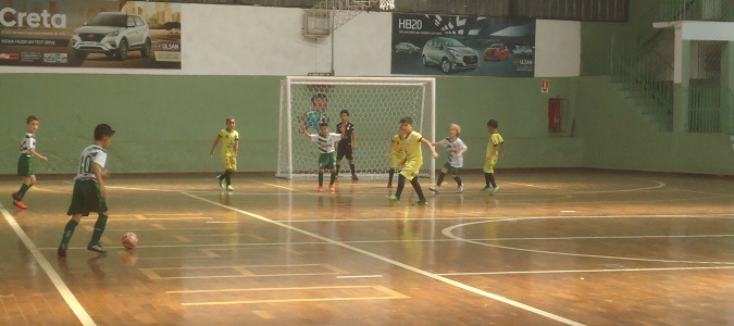 Duas goleadas marcaram 6ª rodada da Copa Pelezinho
