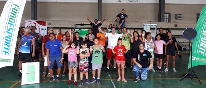 Ladário recebe curso de badminton e parabadminton 
