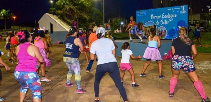 Palco para oficinas de ginástica é inaugurada na Capital