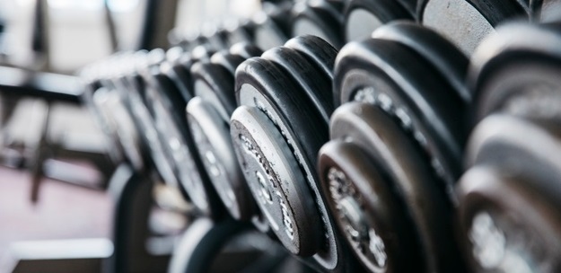 Preços de produtos esportivos variam 196% em Campo Grande