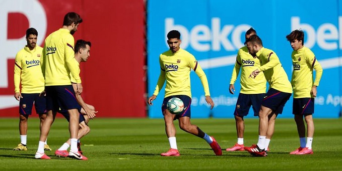 Clubes de futebol retomam treinos coletivos na Espanha