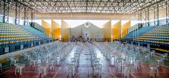 Ginásio Poliesportivo vira local de atendimento à beneficiários de auxílio