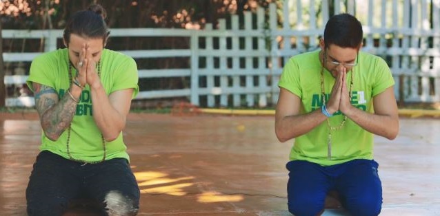 Yoga online é alternativa para exercitar durante pandemia