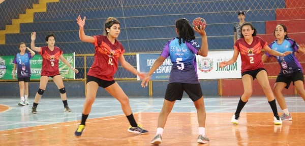 Handebol escolar é tema de curso on-line nesta terça-feira