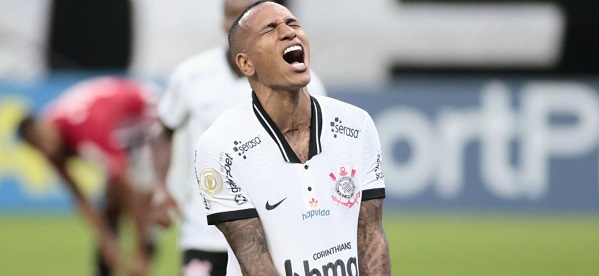 Majestoso: Corinthians vence líder São Paulo e mantém tabu