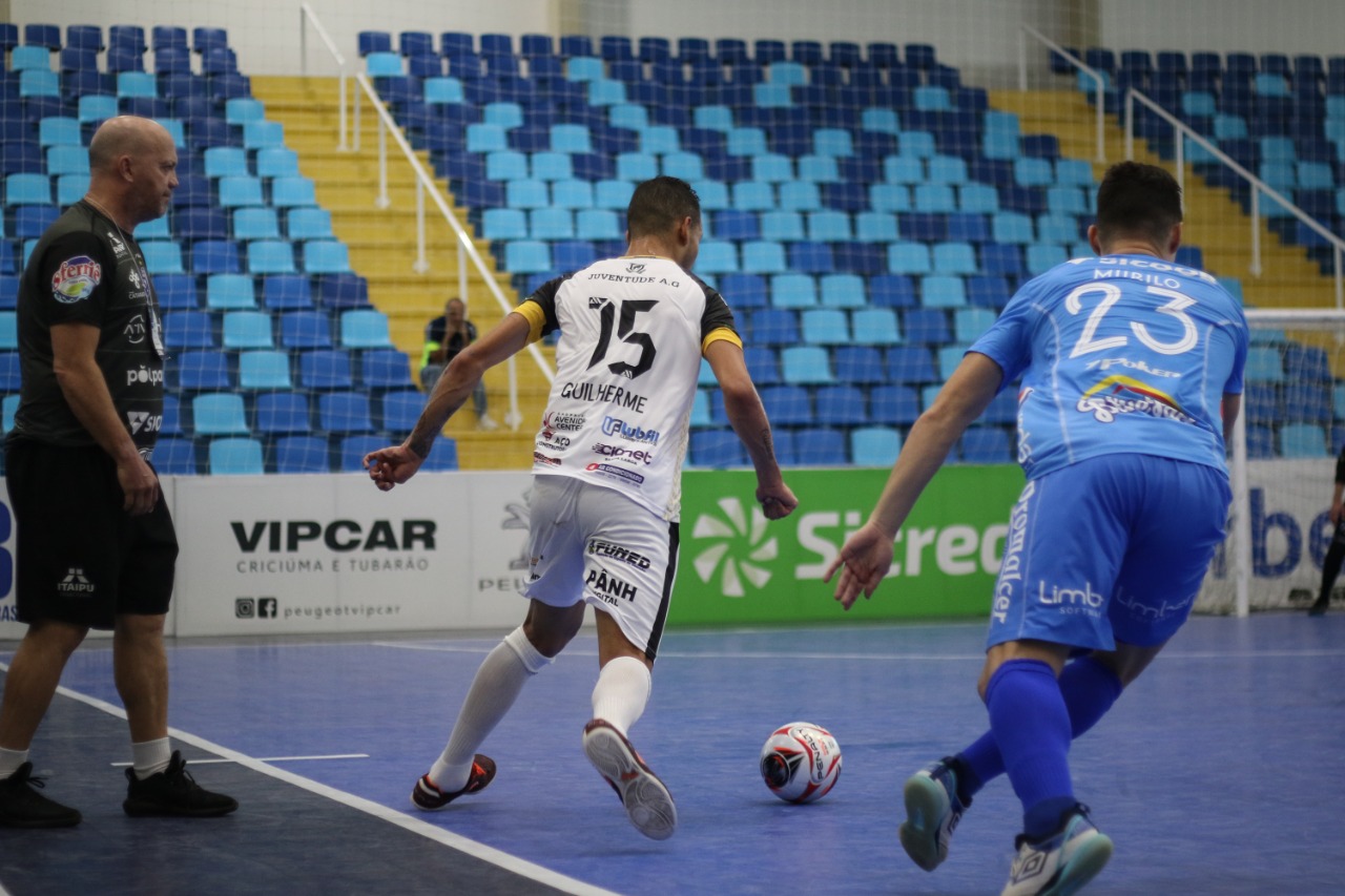 Juventude AG perde para Foz Cataratas e cai na semifinal da Taça Brasil de Futsal
