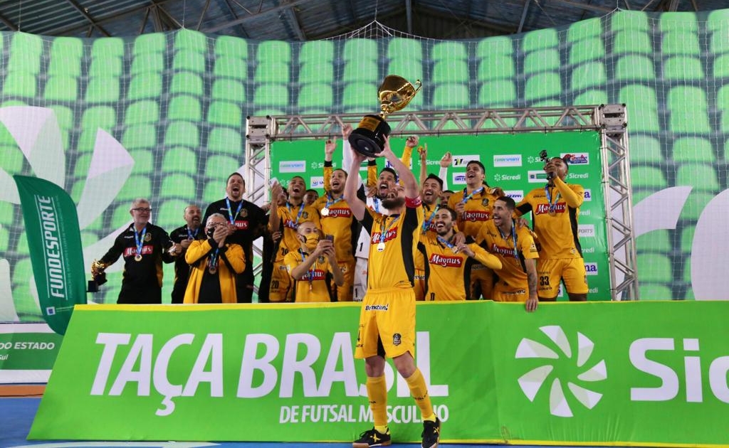 Magnus vence Joinville e é campeão inédito da Taça Brasil de Futsal