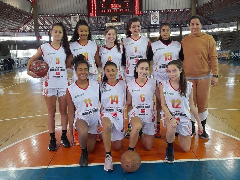 Basquete Feminino de Dourados garante lugar na Copa dos Campeões