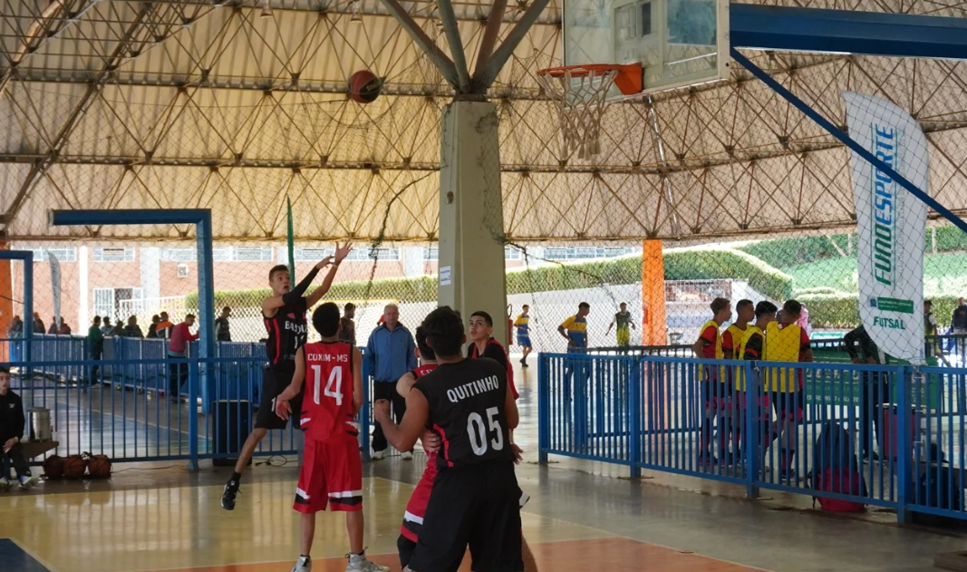 Copa dos Campeões de basquetebol e futsal começa nesta quarta
