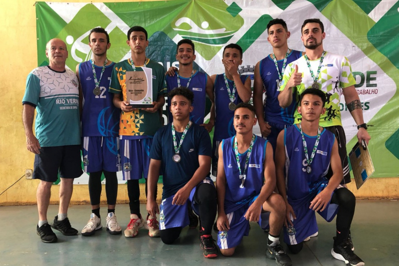 Atletas de Basquete se destacam em Campeonato em Rio Verde